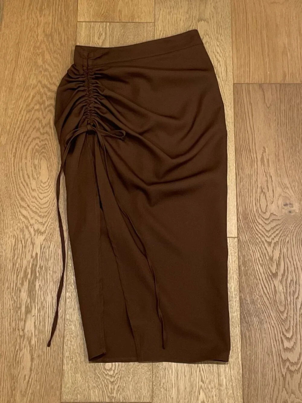 Pretty Little Thing Woven Ruched Front Side-Slit Midi Skirt (Chocolate Brown)